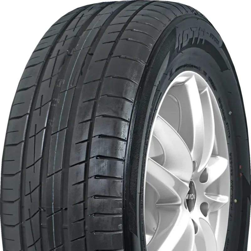 Accelera IOTA ST-68 285/45 R21 109 W ZR
